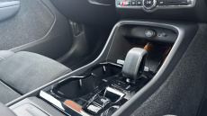 Volvo XC40 2.0 B4P Plus Dark 5dr Auto Petrol Estate